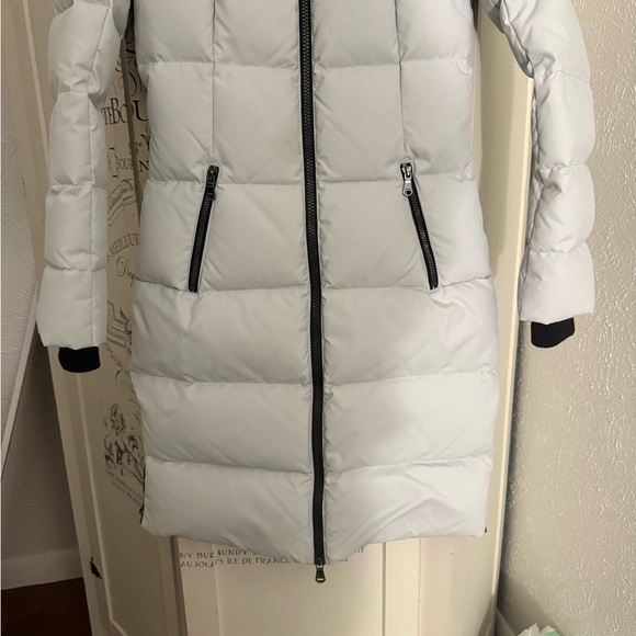 Very Gently Preowned Pajar Jaydee Puffer Coat - Picture 5 of 16